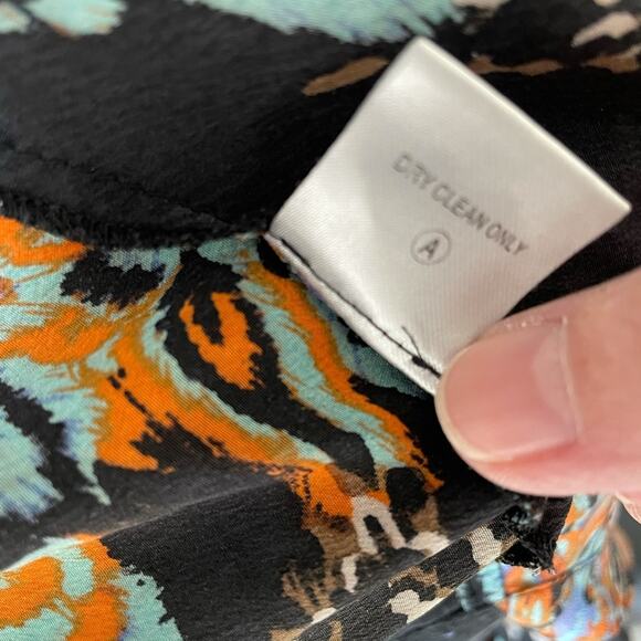 Twelfth Street by Cynthia Vincent Abstract Floral Silk Cardigan Small - Picture 9 of 13